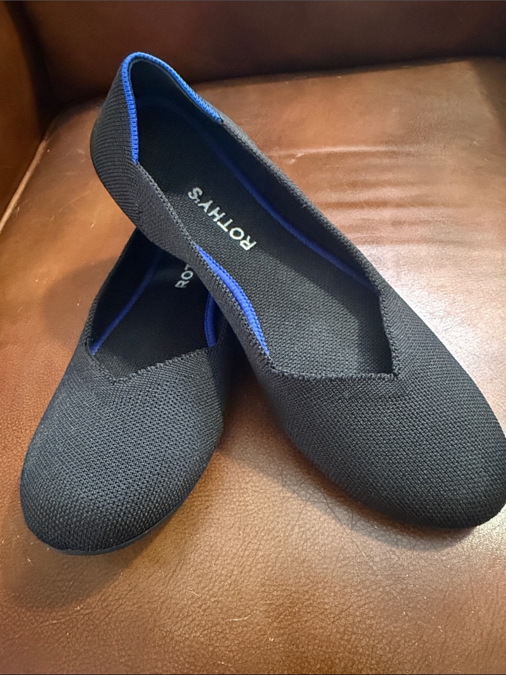 Rothy's Classic Washable Black Knit Ballet Flats with Blue Trim Size 9.5